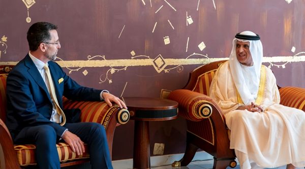 حاكم رأس الخيمة يستقبل قنصل عام كندا
