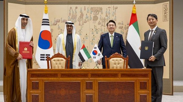 رئيس الدولة والرئيس الكوري يشهدان توقيع اتفاقية الشراكة الاقتصادية الشاملة بين البلدين