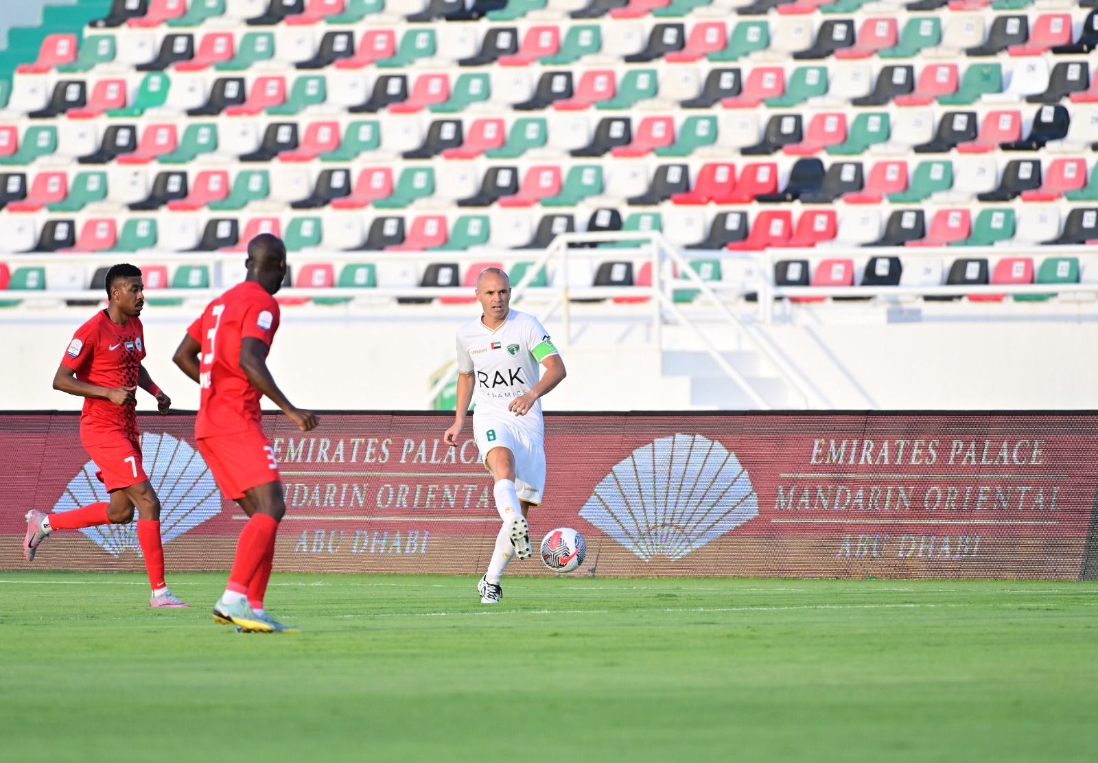 الامارات | كلباء وبني ياس يضمنان البقاء بعد خسارة "الصقور" أمام البطائح