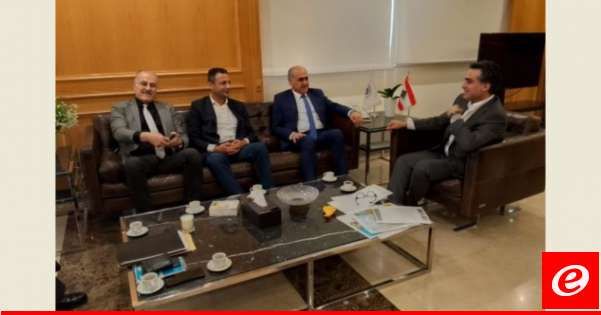 حمية عرض مع أبو الحسن وعبدالله المستجدات وشؤونا إنمائية مناطقية