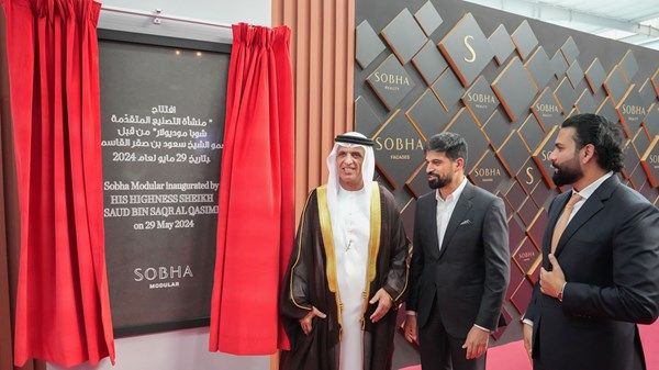 سعود بن صقر يفتتح مصنع "شوبا للصناعات النموذجية"