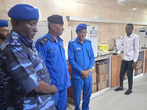 مدير شرطة إقليم النيل الأزرق يقف على سير العمل بمستشفى الشرطة بمدينة الدمازين