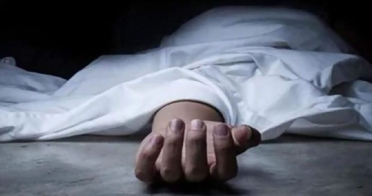 الامارات | أم تطلق النار على طفلتها وتغرق ابنها في  "نافورة"