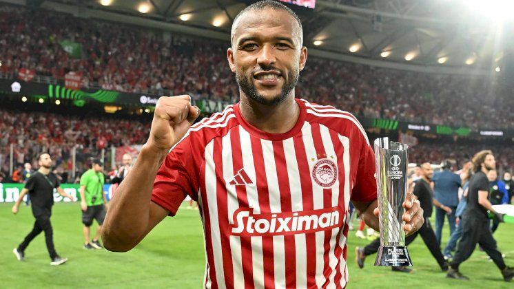 ابن المغرب يتفوق على رونالدو وبنزيمة وصلاح