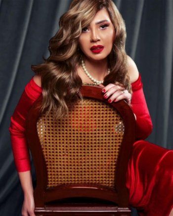 رانيا فريد شوقي تتالق بإطلالتين بالأحمر