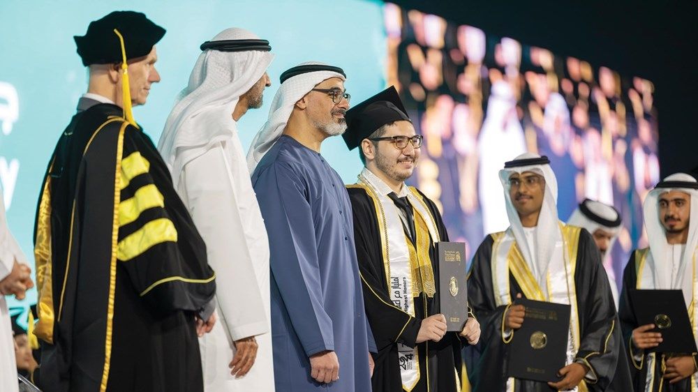 خالد بن محمد بن زايد: القيادة تولي اهتماماً كبيراً للاستثمار في بناء منظومة تعليمية متكاملة