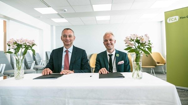 أكاديمية أنور قرقاش توقع مذكرة تفاهم مع المنظمة الفنلندية للإغاثة