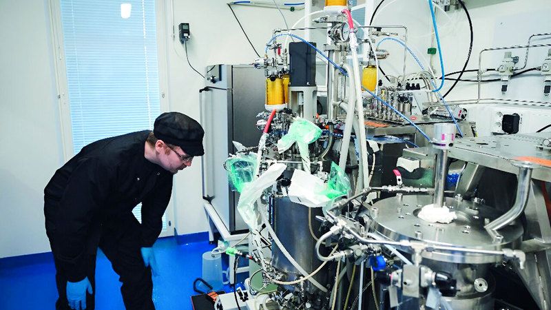 الامارات | «مزارعو المستقبل» ينتجون بروتيناً غذائياً من الهواء