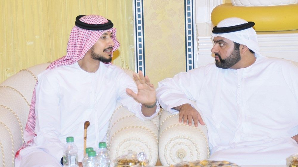 حاكم الفجيرة يعزي في وفاة سعيد بن أحمد العتيبة