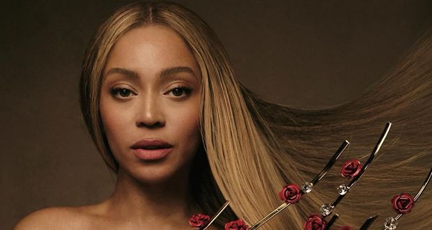 والدة بيونسيه تكشف أسراراً.. حملت بها في بلد عربي