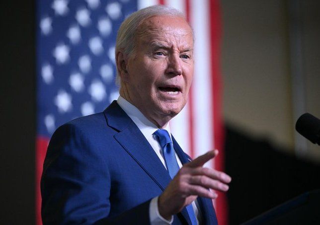 بايدن يسمح لأوكرانيا بضرب أهداف في روسيا بأسلحة أمريكية للدفاع عن خاركيف