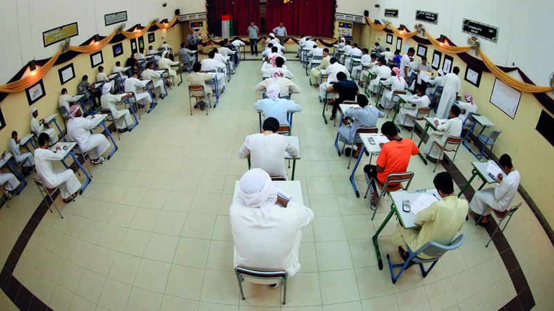 الامارات | أطباء ومختصو تغذية يحذرون الطلبة من «مشروبات الطاقة» خلال الامتحانات