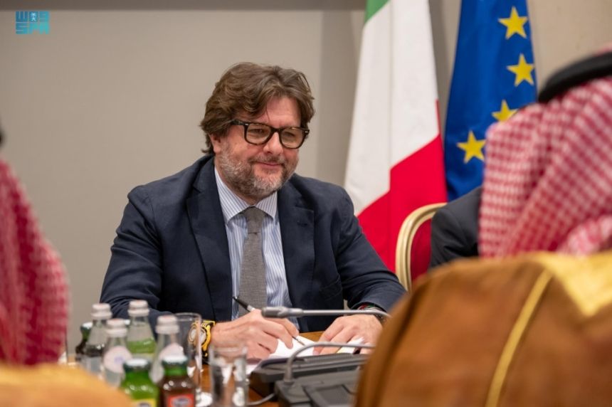وزير الاقتصاد يبحث تعزيز العلاقات التجارية في إيطاليا