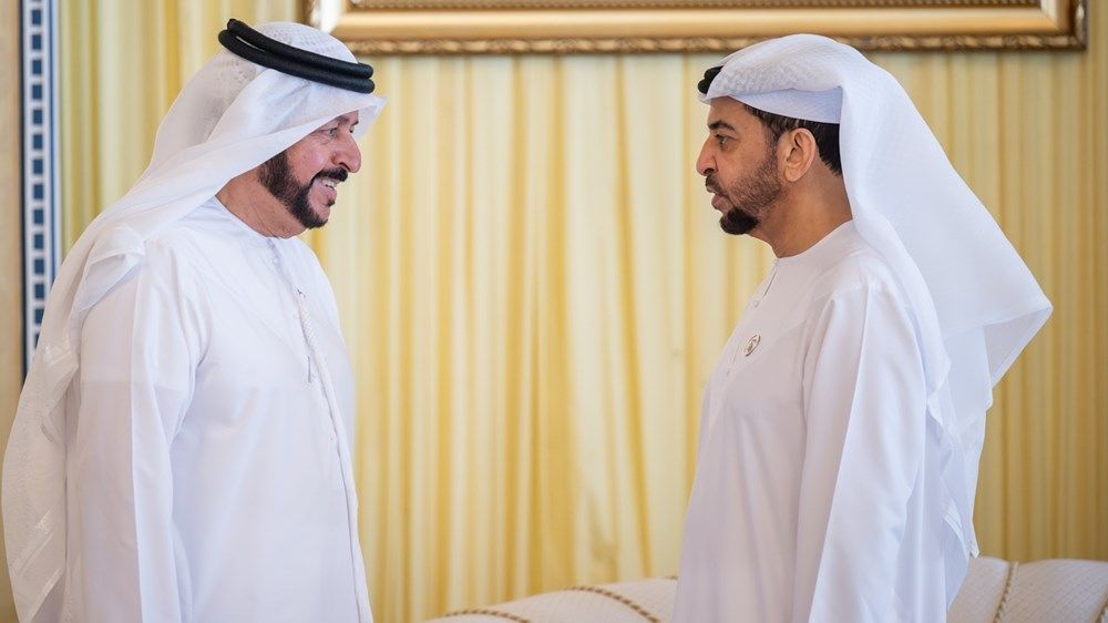 حمدان بن زايد يقدم واجب العزاء في وفاة سعيد بن أحمد بن خلف العتيبة