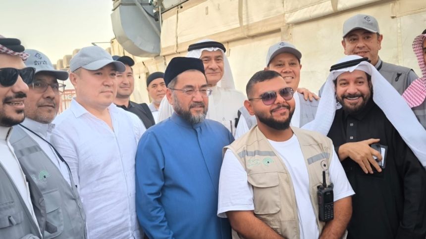إشادات بالخدمات والتسهيلات.. 15 ألف حاج أوزبكي هذا العام 
