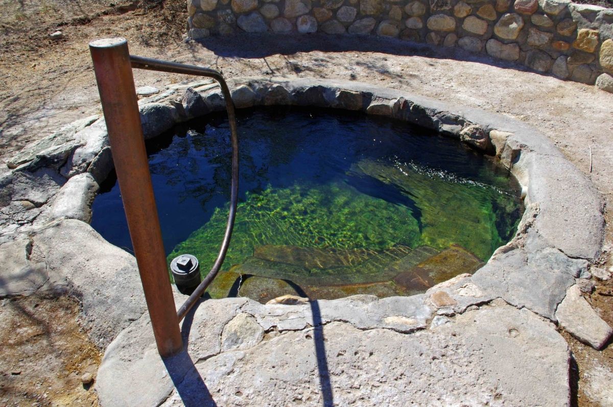 عين السرو الجوفية .. أغرب مكان على وجه الأرض