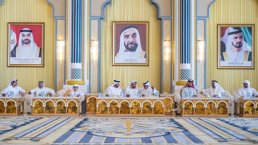 حمدان بن زايد يقدم واجب العزاء في وفاة سعيد بن أحمد بن خلف العتيبة