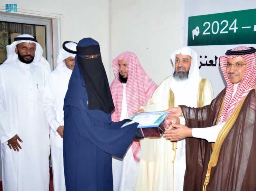 "الشؤون الإسلامية" تحتفل بتخريج طلاب المعهد الإسلامي في السنغال