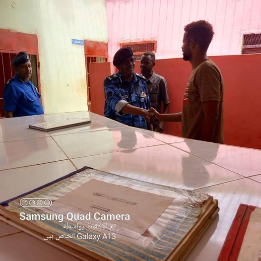 مدير شرطة ولاية الجزيرة يتفقد شرطة محلية المناقل