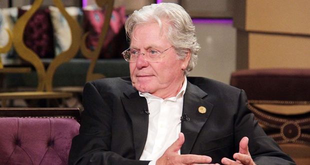 حسين فهمي يكشف عن أمنيته وذكرياته في افتتاح “مهرجان جمعية الفيلم”