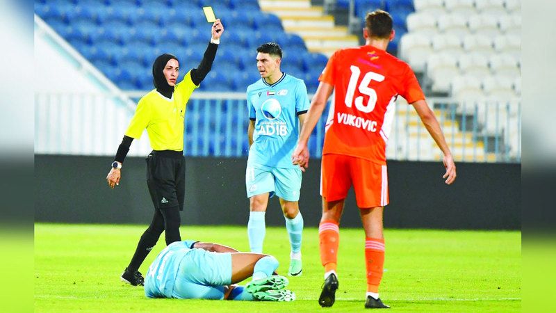 الامارات | هبوط «صقور إنييستا».. وداع مطر ومباراة تاريخية بصافرة نسائية