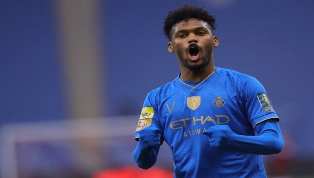 الامارات | مانشيني يستبعد مهاجم النصر أيمن يحيى من قائمة المنتخب السعودي