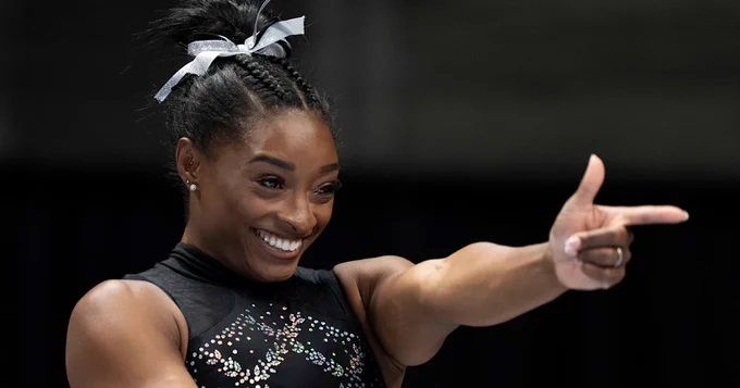 الامارات | برقم قياسي.. "ملكة الجمباز" تتوج ببطولة الولايات المتحدة