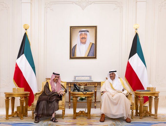 السعودية | ولي عهد الكويت يستقبل وزير الخارجية