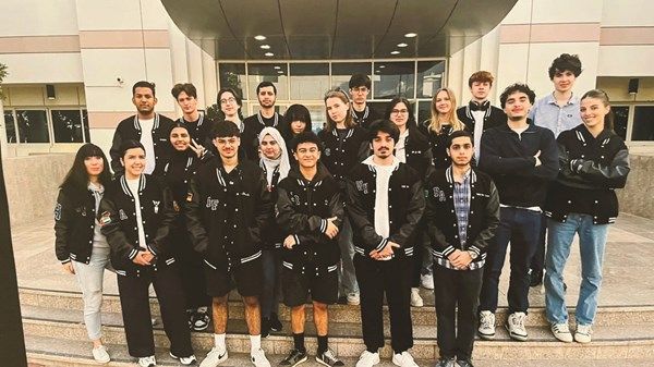 مريم الهاملي أول طالبة إماراتية تحصل على «الابيتور الألمانية» في أبوظبي