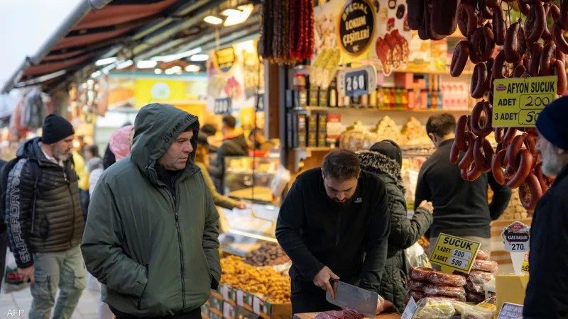 قطار بلا مكابح.. التضخم في تركيا يحلق فوق الـ 75%