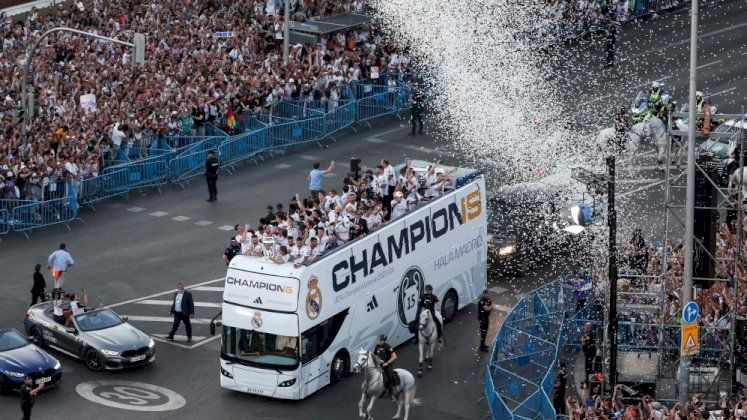 شوارع مدريد ترقص وتغني على نغمات المجد الدائم