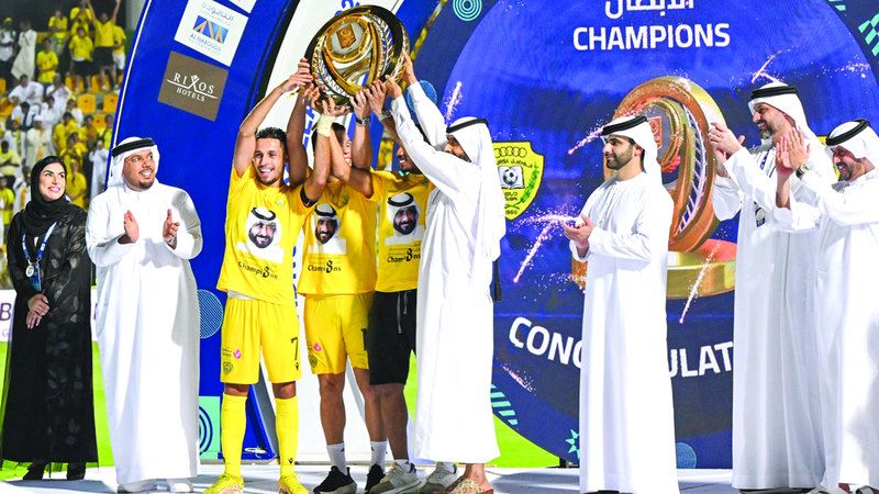 الامارات | أحمد بن راشد يتوّج الوصل بطلاً للدوري