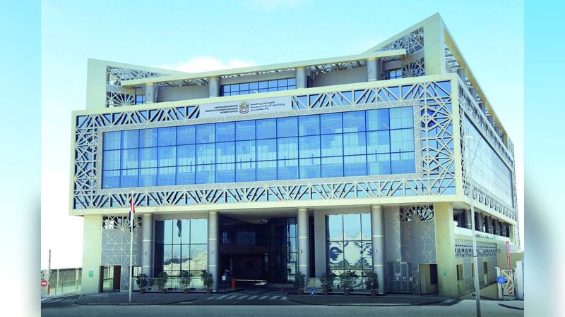 الامارات | 13 نوعاً من التصاريح تتيح للمنشآت استقدام وتشغيل العمالة