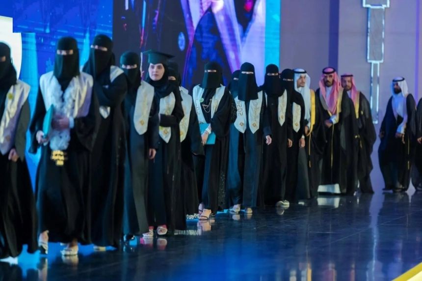 وزير العدل: دعم القيادة غير المحدود يضع على أفراد العدالة مسؤولية كبيرة