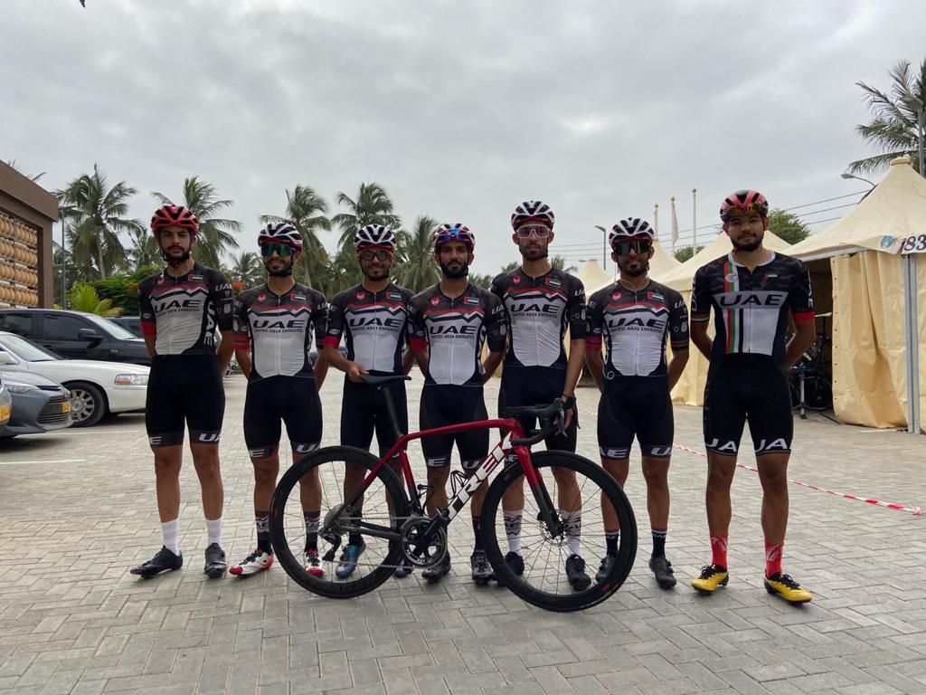 الامارات | منتخب الدراجات يغادر إلى كازاخستان للمشاركة في «آسيوية الطريق»