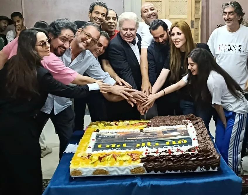 بمشاركة سعوديّة، حسين فهمي يحتفل بإنطلاق تصوير فيلمه الجديد 