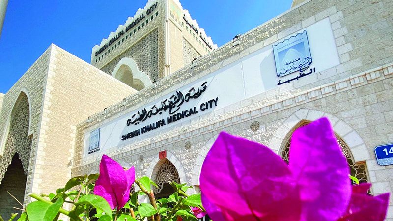 الامارات | متبرعان يجددان التأمين الصحي لـ «أم أحمد»  بـ 35 ألف درهم