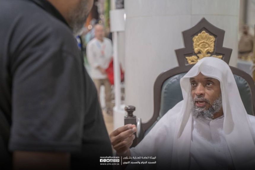 19 موقعًا بالمسجد الحرام وساحاته للإجابة على السائلين خلال موسم الحج