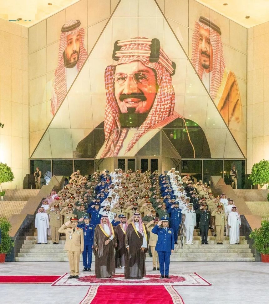 وزير الدفاع يرعى حفل تدشين جامعة الدفاع الوطني