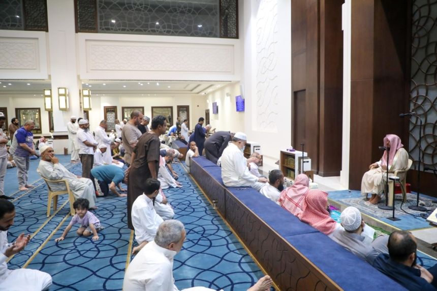 "الشؤون الإسلامية" تواصل إقامة الدروس العلمية لتوعية ضيوف الرحمن في مكة