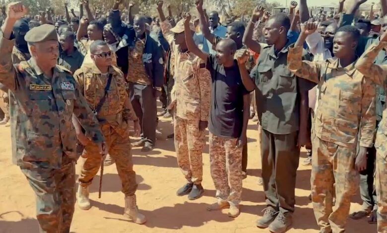 أكد أن المعركة اعلامية من الدرجة الأولى.. الفريق أول ركن ياسر العطا يزور مركز الشهيد.عثمان مكاوي الاعلامي العسكري