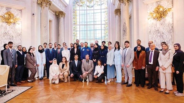 سلطان النيادي: الشباب المبتعثون للدراسة في الخارج ثروة وطنية