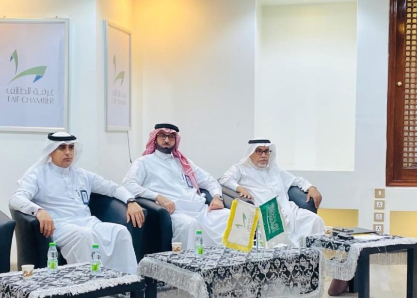 ورشة عمل متخصصة تعزيز قدرات منتجي التوت في الطائف