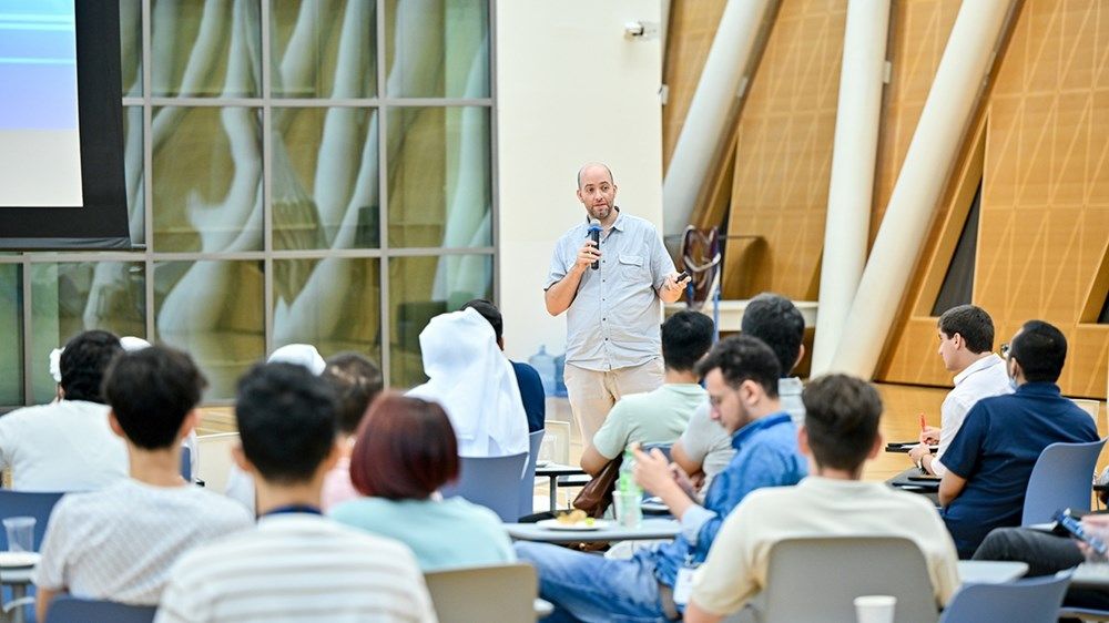 «محمد بن زايد للذكاء الاصطناعي» تنشر 1000 ورقة بحثية على مستوى العالم