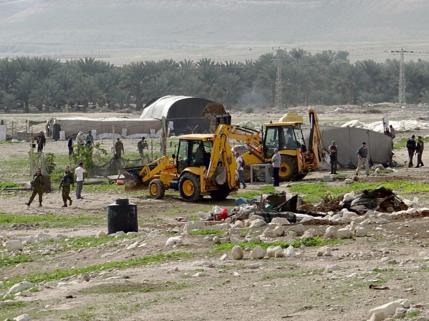 مستوطنون يستولون على ينابيع المياه في الأغوار الفلسطينية 
