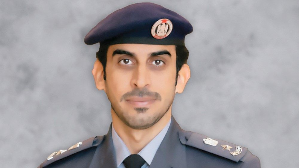 شرطة أبوظبي تعزز الوعي المروري للسائقين بمبادرة «إضاءات مرورية»
