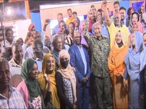 شاهد بالصور : رئيس مجلس السيادة القائد العام للقوات المسلحة يزور مقر الهيئة العامة للإذاعة والتليفزيون ويقف على آداء العاملين