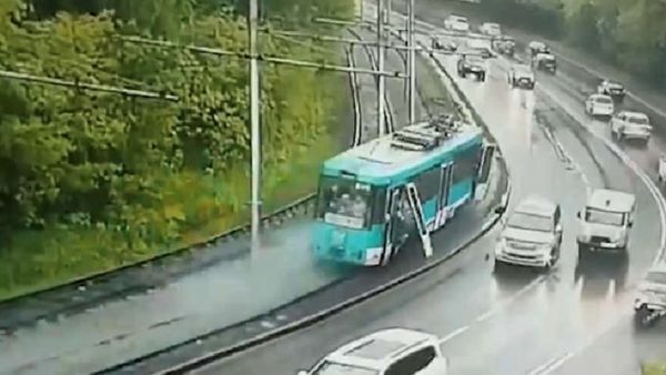 قتيل و90 جريحاً في حادث تصادم في سيبيريا