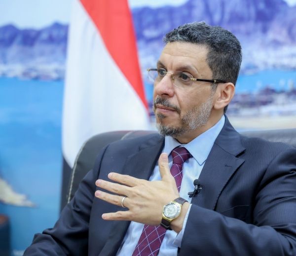 رئيس الوزراء: الضربات الأميركية ضد الحوثيين دون دعم اقتصادي وعسكري للحكومة لن تحقق نتائج
