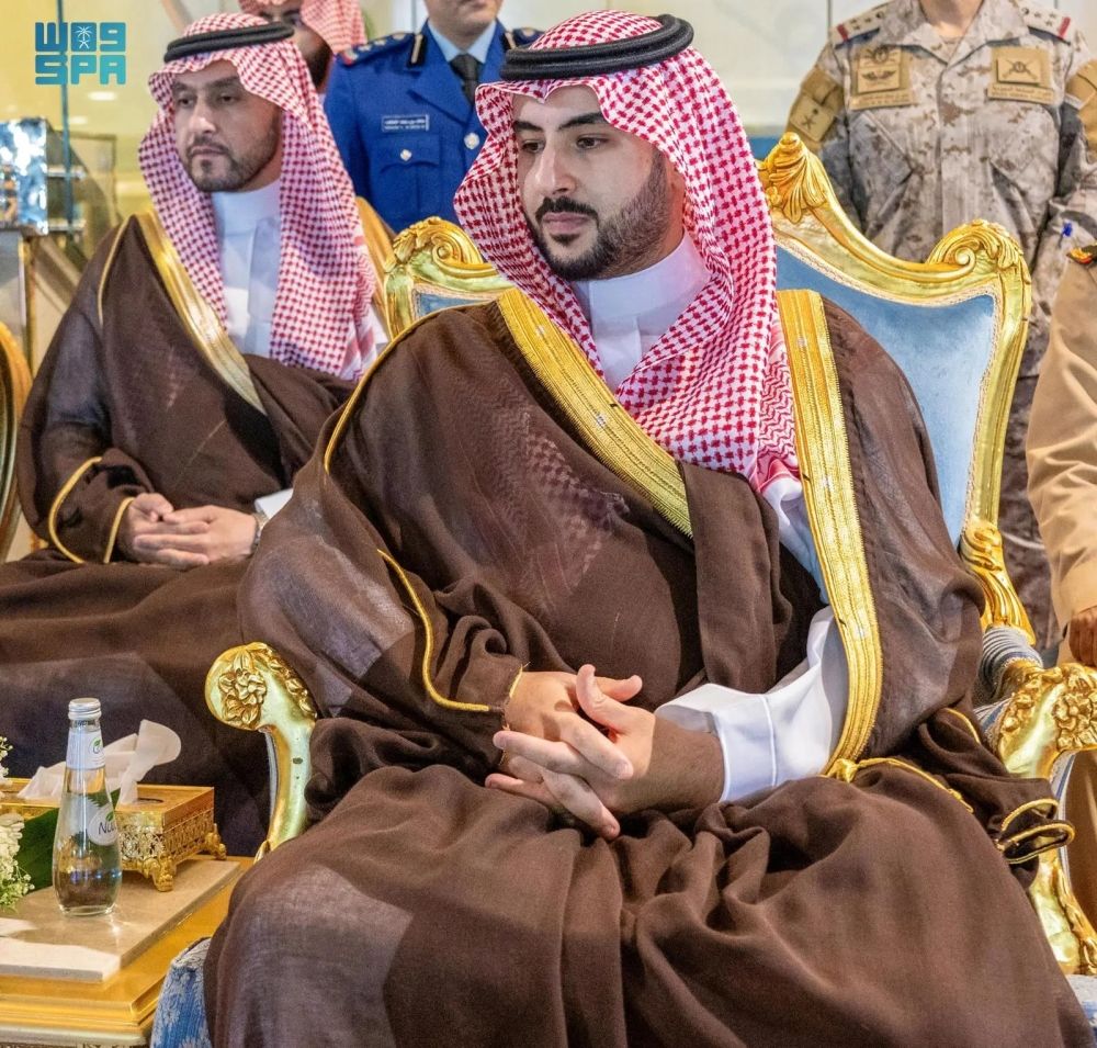 وزير الدفاع يستعرض العلاقات الثنائية مع الرئيس الإندونيسي المنتخب